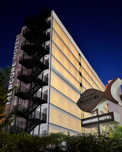 hotel mercure benidorm y restaurante malaspina cocina de autor y oasis urbano entrada